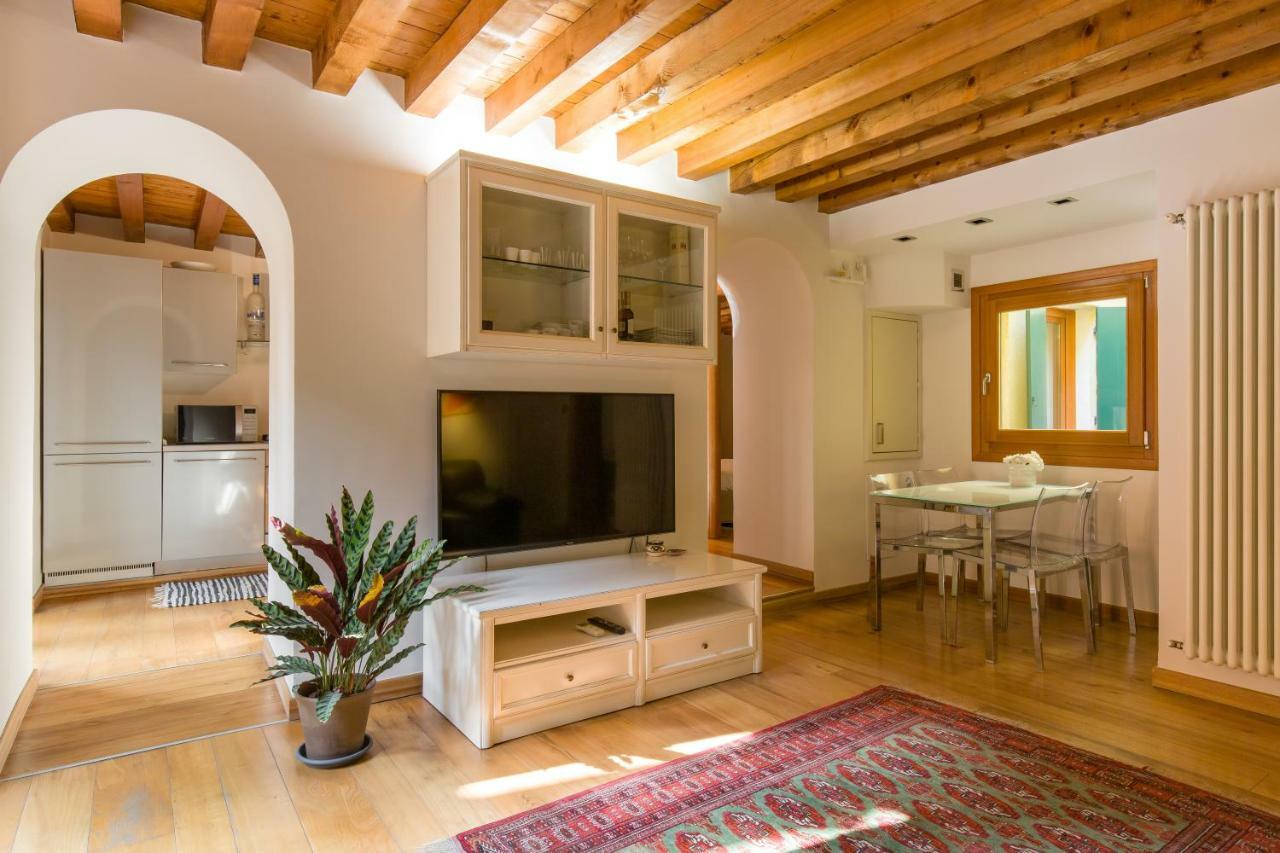 Downtown Apartment Βερόνα Εξωτερικό φωτογραφία